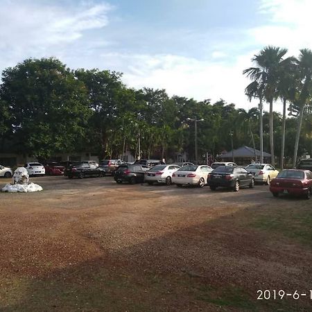 Green Town Hotel & Resort พอร์ตดิ๊กสัน ภายนอก รูปภาพ
