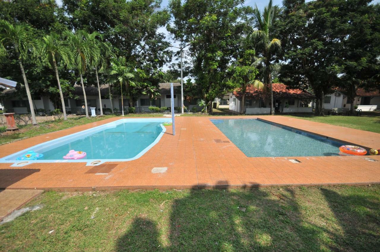 Green Town Hotel & Resort พอร์ตดิ๊กสัน ภายนอก รูปภาพ