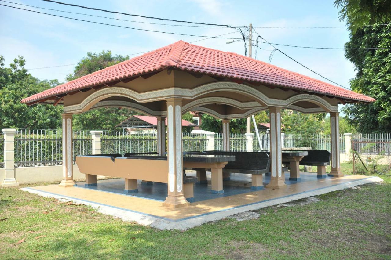 Green Town Hotel & Resort พอร์ตดิ๊กสัน ภายนอก รูปภาพ
