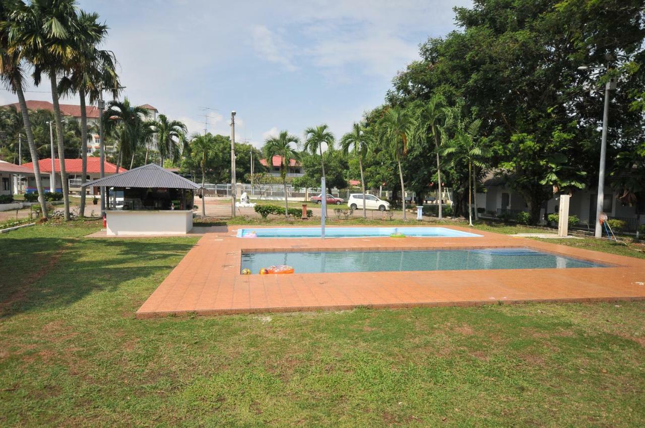 Green Town Hotel & Resort พอร์ตดิ๊กสัน ภายนอก รูปภาพ