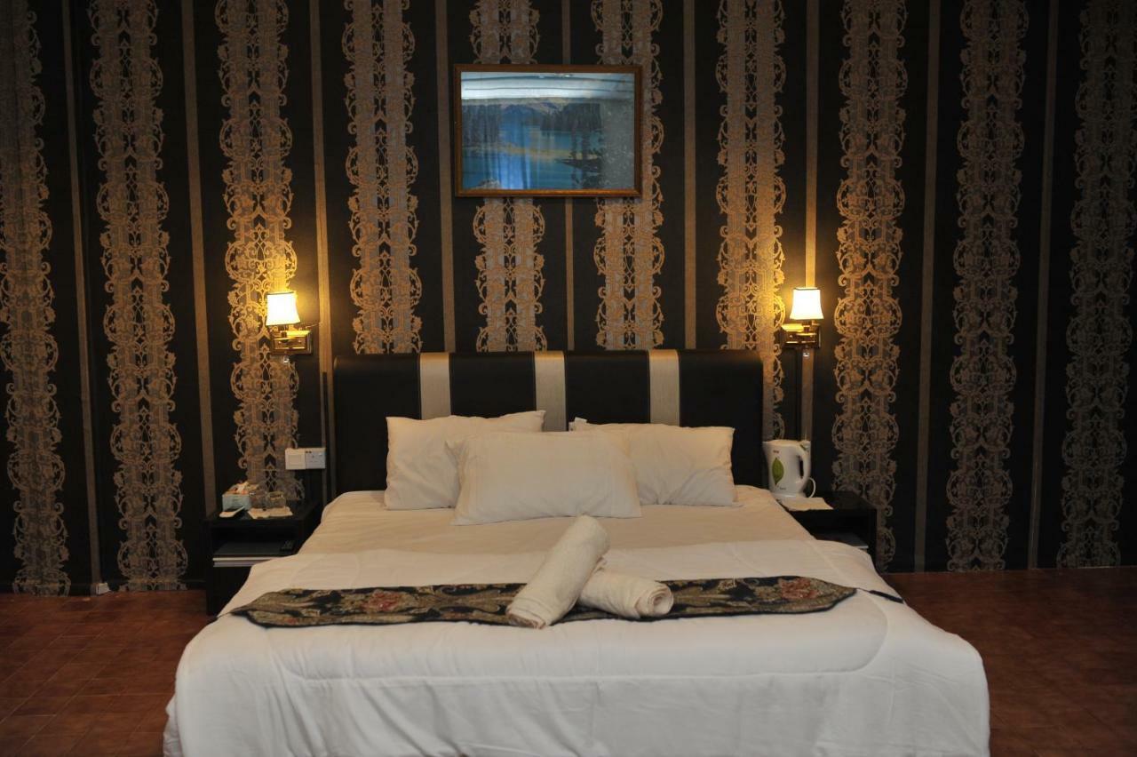 Green Town Hotel & Resort พอร์ตดิ๊กสัน ภายนอก รูปภาพ